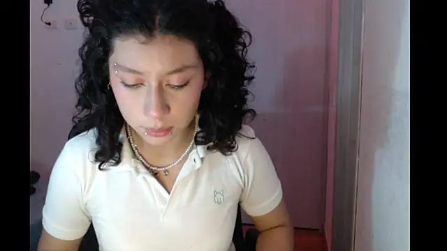 Ivonnybonn online show from December 5, 2025, 2:00 am