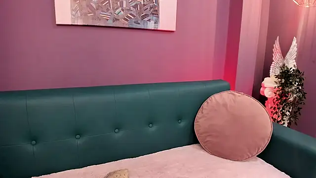 Snapshot of Alessiia__ chatting on February 10, 2026, 3:05 am Alessiia online show from February 10, 2026, 3:05 am