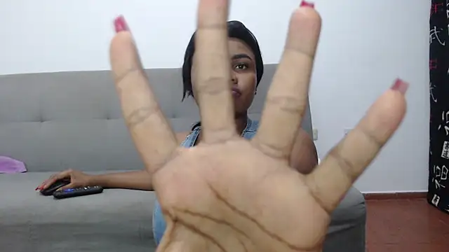 raina azul online show from March 7, 2026, 12:28 am