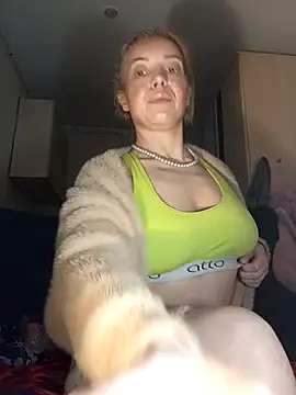 Conny Shellie online show from November 25, 2025, 10:43 pm