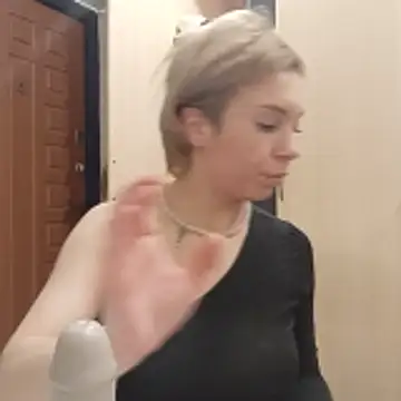 Snapshot of Conny_Shellie chatting on May 4, 2026, 9:39 pm Conny Shellie online show from May 4, 2026, 9:39 pm