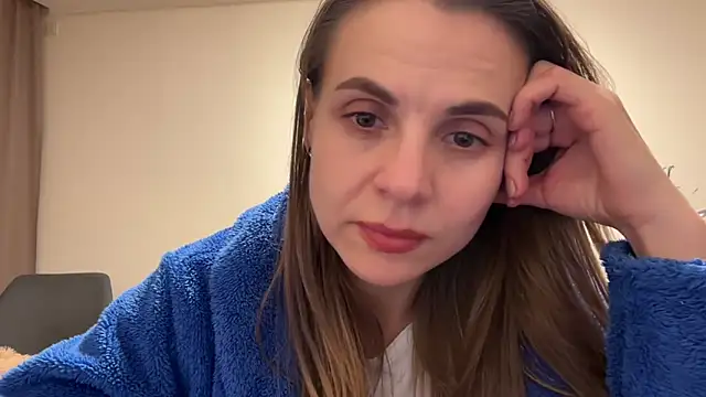 Snapshot of AnnieLove7722 chatting on October 16, 2025, 9:56 pm AnnieLove7722 online show from October 16, 2025, 9:56 pm