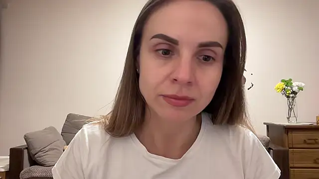 Snapshot of AnnieLove7722 chatting on November 19, 2025, 2:28 pm AnnieLove7722 online show from November 19, 2025, 2:28 pm