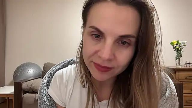 Snapshot of AnnieLove7722 chatting on November 13, 2025, 9:51 pm AnnieLove7722 online show from November 13, 2025, 9:51 pm