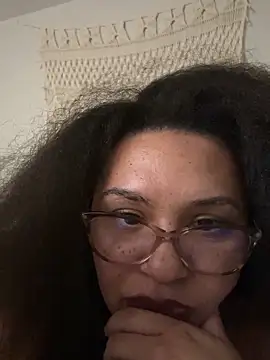 voodooqueenj online show from September 27, 2025, 3:45 am