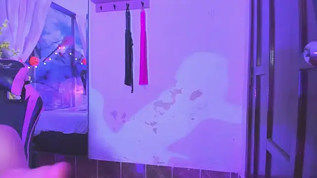 StellaAndTyler online show from October 17, 2025, 8:10 pm