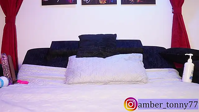 Snapshot of amber_tonny77 chatting on November 22, 2025, 9:08 am amber tonny77 online show from November 22, 2025, 9:08 am