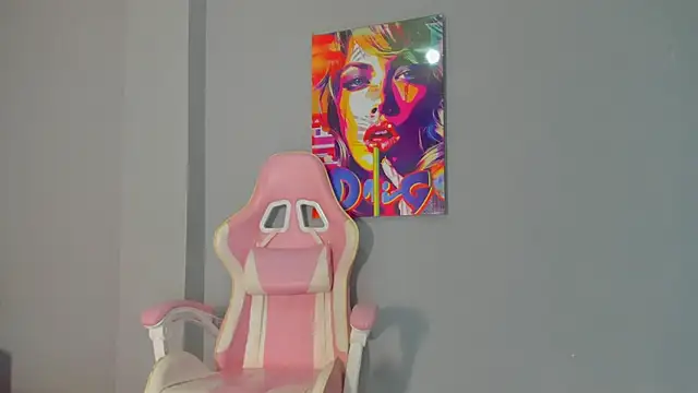 Athenea  fox online show from December 22, 2025, 12:38 pm