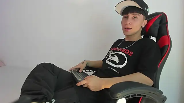 XaanderGrey online show from November 10, 2025, 7:30 pm