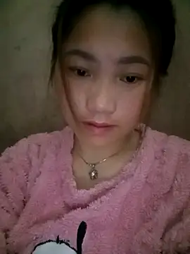 min-xinh online show from December 17, 2025, 9:42 pm