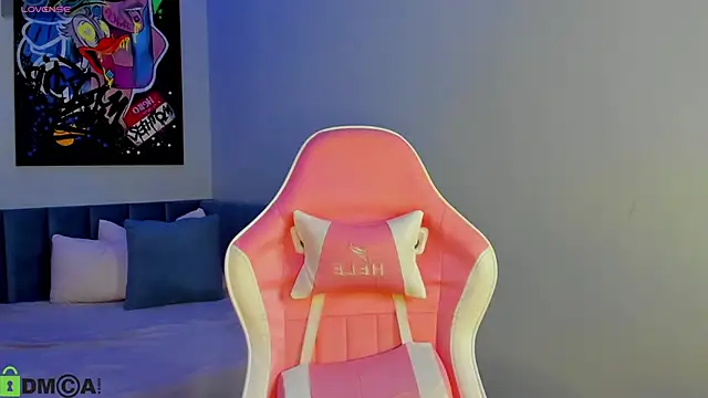 Snapshot of KarinaBroks chatting on November 27, 2025, 11:43 am KarinaBroks online show from November 27, 2025, 11:43 am