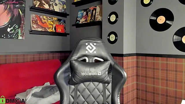 KarinaBroks online show from December 5, 2025, 9:30 am