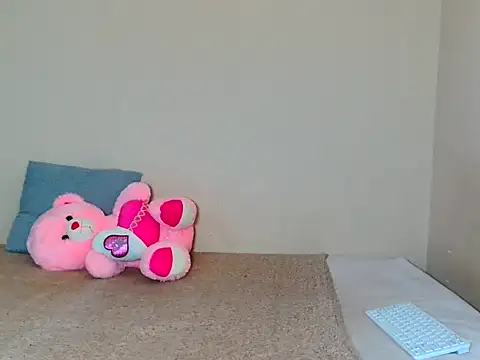 Snapshot of SlimSexxy21 chatting on October 7, 2025, 7:37 pm SlimSexxy21 online show from October 7, 2025, 7:37 pm