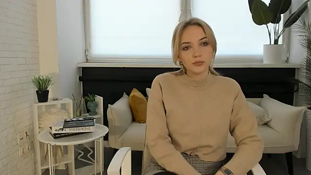 RanaeLaine online show from September 29, 2025, 7:26 am