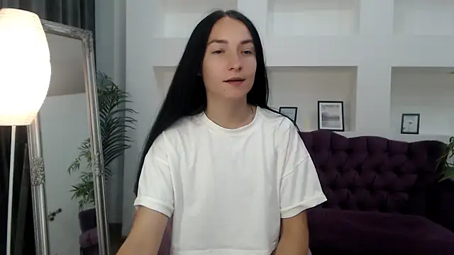 Snapshot of Emilly__Grey chatting on July 9, 2026, 5:34 pm Emilly Grey online show from July 9, 2026, 5:34 pm