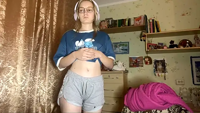 xX Looola Xx online show from October 4, 2025, 5:47 pm