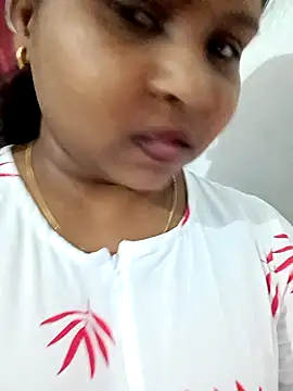 Hot-nasili online show from October 2, 2025, 4:32 pm