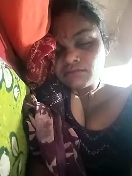 Snapshot of SHMA-77 chatting on February 18, 2026, 6:59 pm SHMA-77 online show from February 18, 2026, 6:59 pm