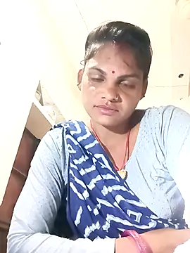 Snapshot of SHMA-77 chatting on October 13, 2025, 3:57 pm SHMA-77 online show from October 13, 2025, 3:57 pm