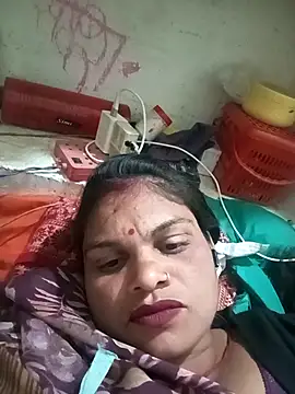 Snapshot of SHMA-77 chatting on February 15, 2026, 3:33 pm SHMA-77 online show from February 15, 2026, 3:33 pm