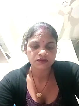 Snapshot of SHMA-77 chatting on February 17, 2026, 3:20 pm SHMA-77 online show from February 17, 2026, 3:20 pm