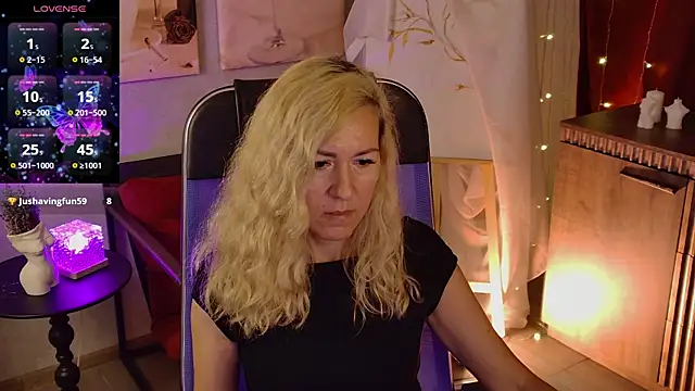 Snapshot of DonnaSmitth chatting on July 14, 2026, 2:05 am DonnaSmitth online show from July 14, 2026, 2:05 am