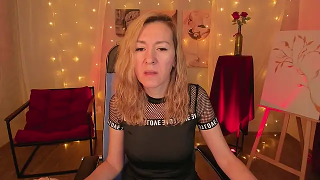 DonnaSmitth online show from February 17, 2026, 6:38 pm