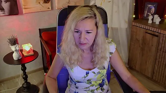 Snapshot of DonnaSmitth chatting on July 29, 2026, 10:09 pm DonnaSmitth online show from July 29, 2026, 10:09 pm