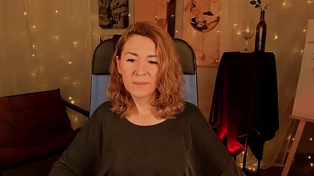 Snapshot of DonnaSmitth chatting on October 16, 2025, 4:15 pm DonnaSmitth online show from October 16, 2025, 4:15 pm