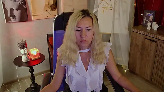 Snapshot of DonnaSmitth chatting on July 28, 2026, 9:25 pm DonnaSmitth online show from July 28, 2026, 9:25 pm