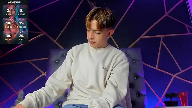 Lian Miller1  online show from January 16, 2026, 12:31 pm