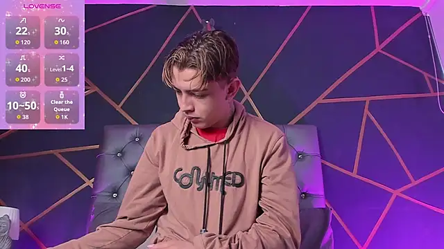 Lian Miller1  online show from April 4, 2026, 12:45 pm