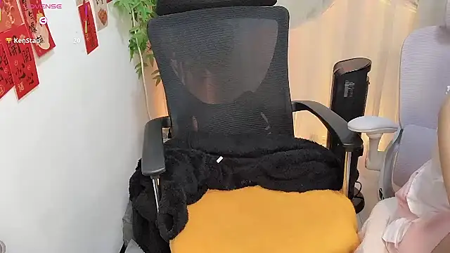 NEWONETO online show from April 2, 2026, 5:08 pm