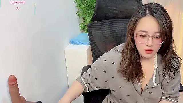 NEWONETO online show from December 14, 2025, 12:33 pm