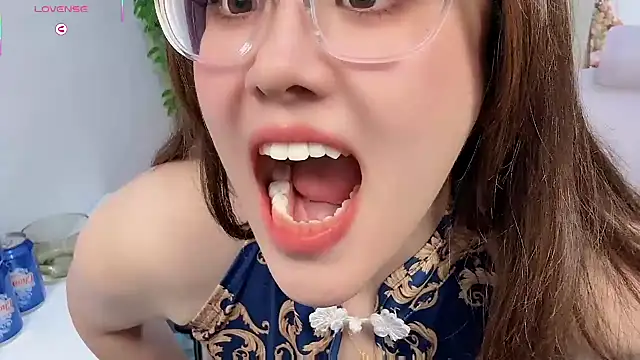 NEWONETO online show from December 19, 2025, 12:18 pm