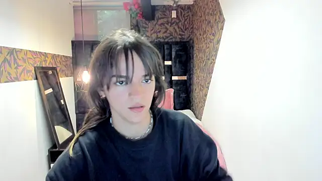 Mia Carter   online show from October 18, 2025, 8:00 pm