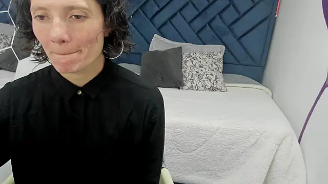 Valery More   online show from November 25, 2025, 12:27 pm