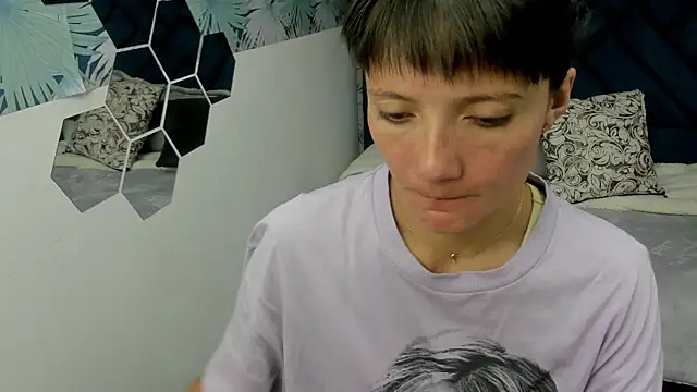 Valery More   online show from October 16, 2025, 12:24 pm