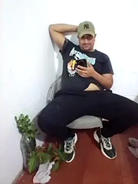 Snapshot of Tequilamaster chatting on November 17, 2025, 12:31 pm Tequilamaster online show from November 17, 2025, 12:31 pm