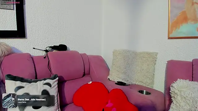 Snapshot of melody_neko777 chatting on November 14, 2025, 8:01 pm melody neko777 online show from November 14, 2025, 8:01 pm