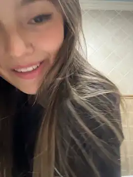 Miia Millerr online show from November 27, 2025, 4:57 am