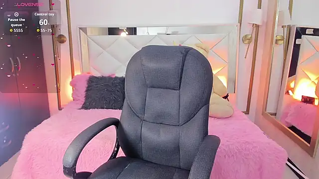 Snapshot of i_kristi chatting on February 10, 2026, 8:41 pm i kristi online show from February 10, 2026, 8:41 pm