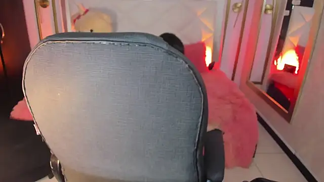 Snapshot of i_kristi chatting on February 25, 2026, 8:19 pm i kristi online show from February 25, 2026, 8:19 pm