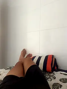 MCLZK online show from November 6, 2025, 6:01 pm