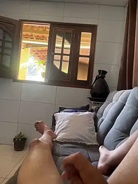 MCLZK online show from November 24, 2025, 6:08 pm