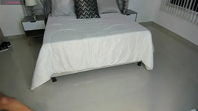 aria vixen  online show from September 30, 2025, 11:55 pm