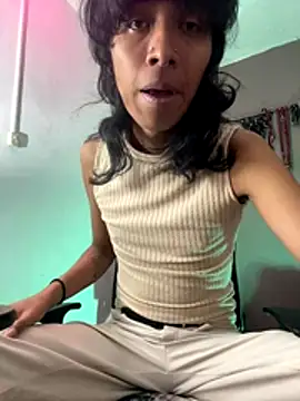 MadamLeRouge online show from November 3, 2025, 10:13 pm