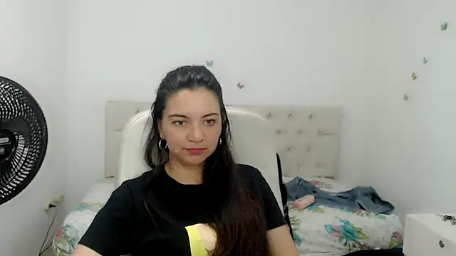 astrolover  online show from January 13, 2026, 1:53 am