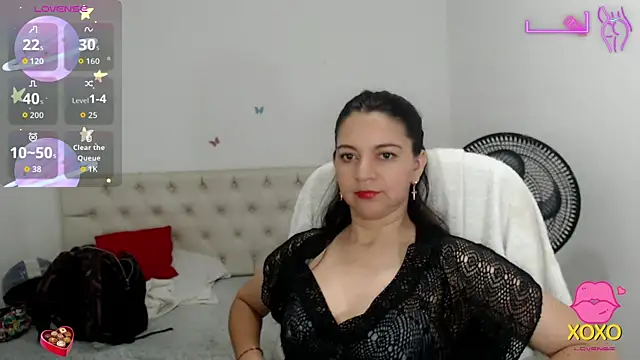 astrolover  online show from November 9, 2025, 4:16 am