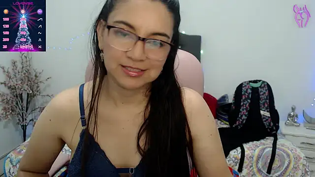 astrolover  online show from December 16, 2025, 1:32 am